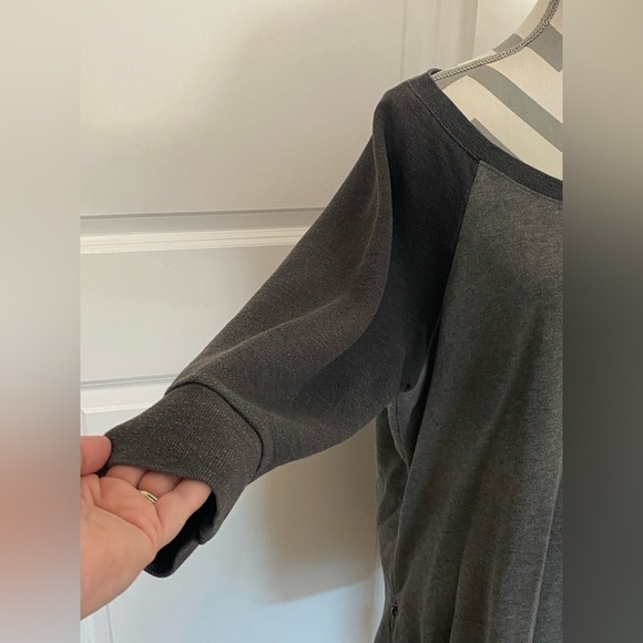 Torrid 3 Gray Zipper Side Sweatshirt - Picture 3 of 12